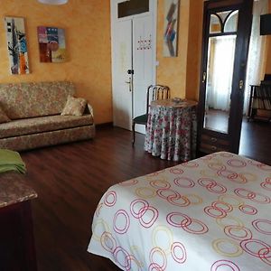 Habitación Estándar con Cama Queen